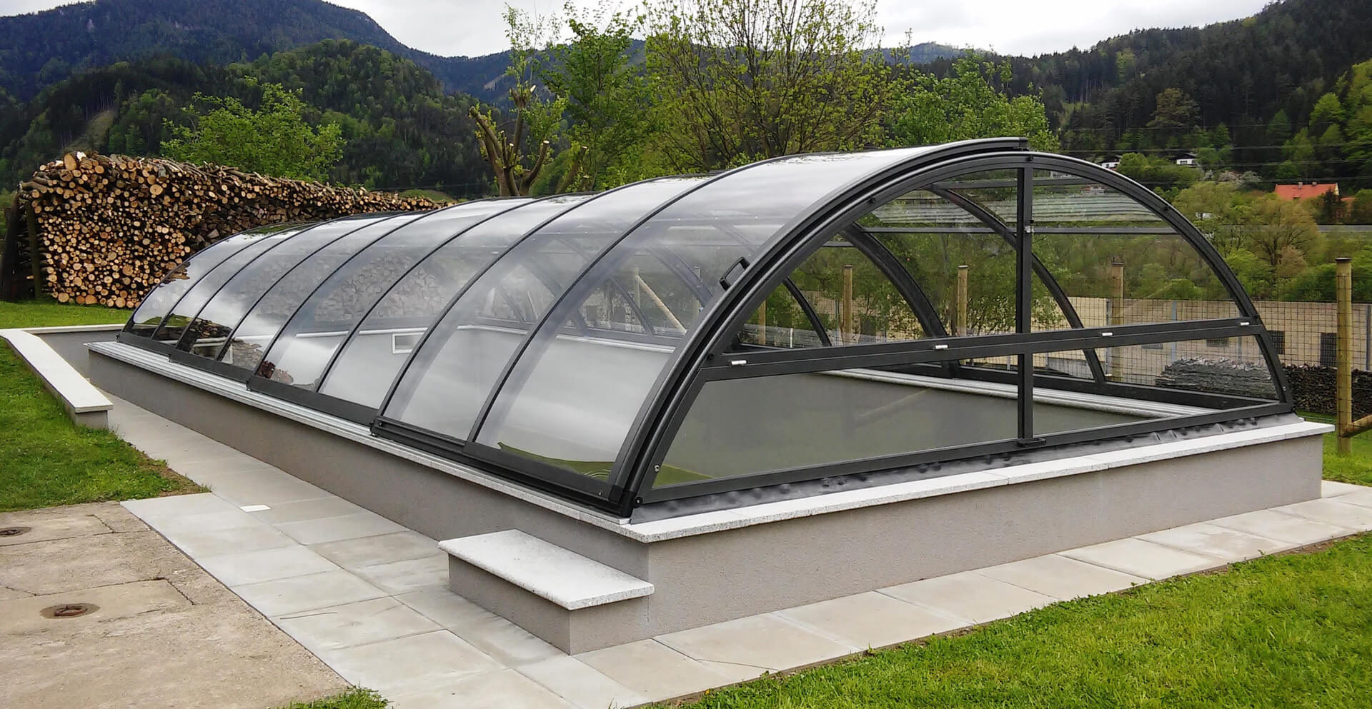 kalifornia-medencefedes-02